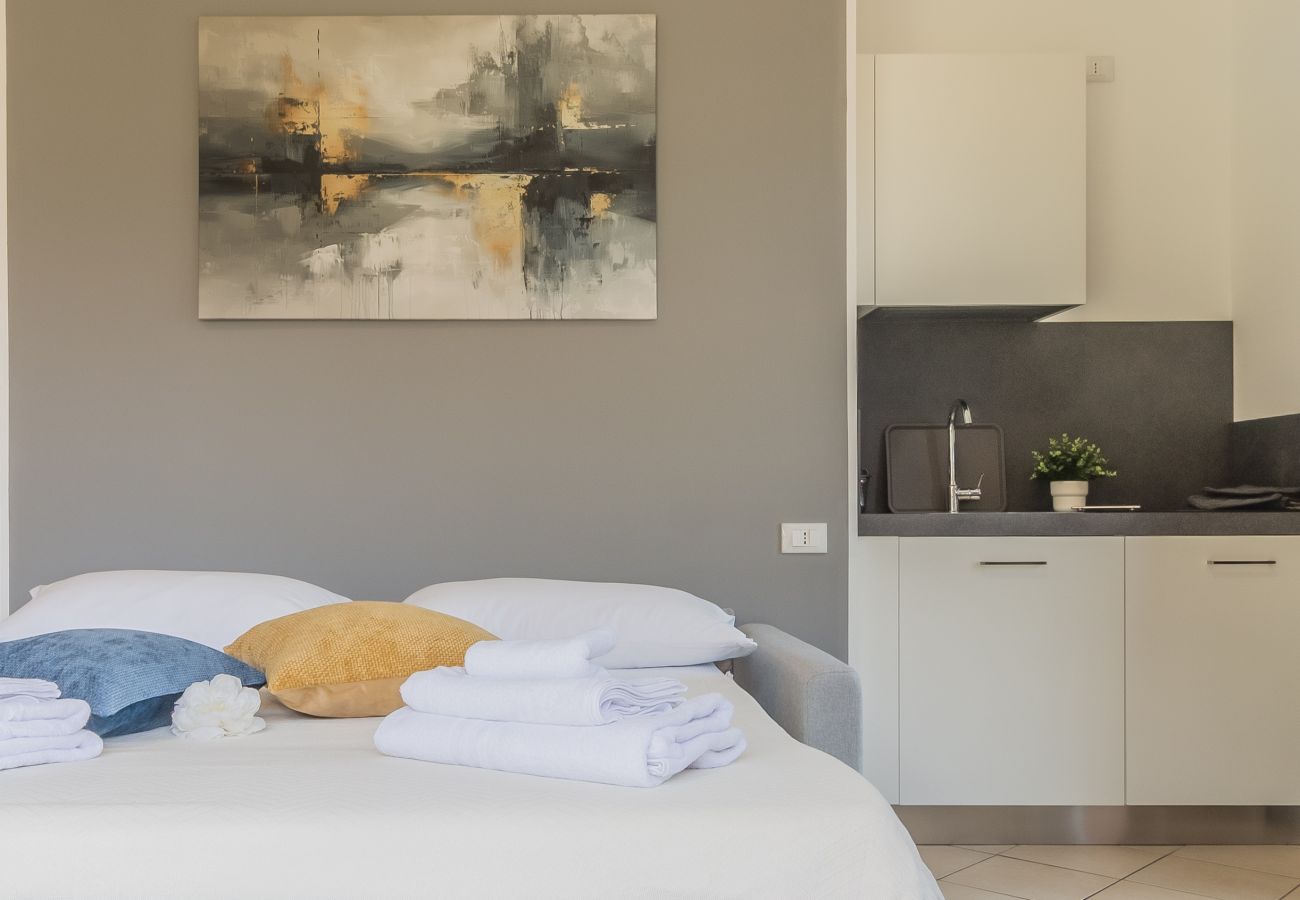 Apartment in Dervio - 03 Monolocale  giardino - Brezza del Lario